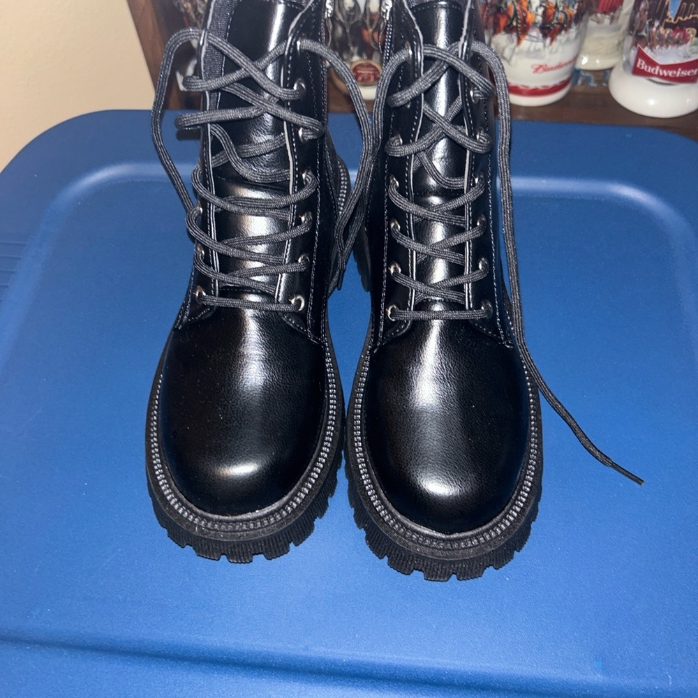 Black Lace-Up Women's Boots